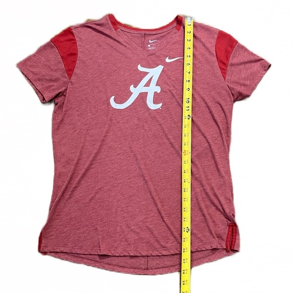 ❤️ Nike Alabama Crimson Tide T-Shirt | Large | V-Neck | Detail at Sleeves - Picture 4 of 7